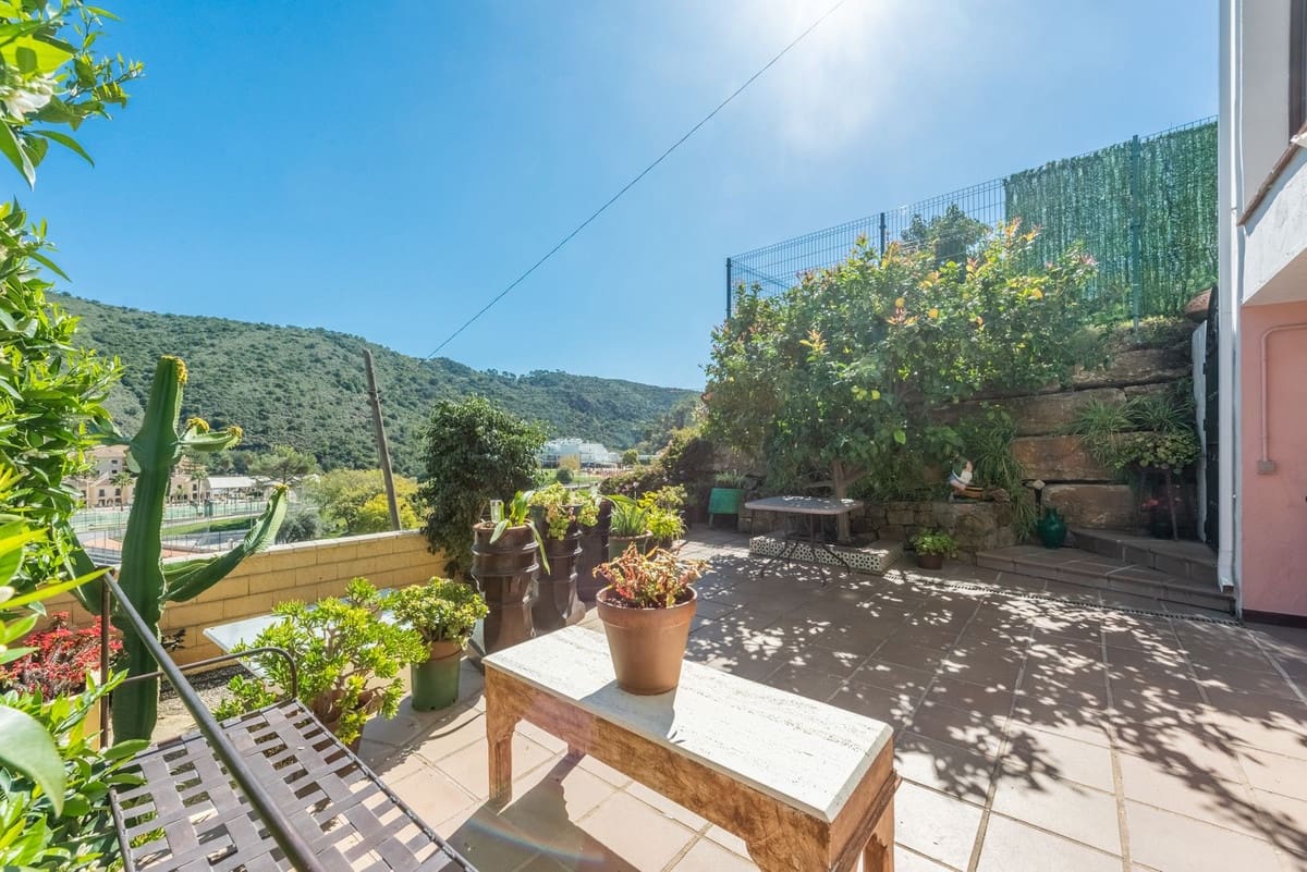 3 bedroom Apartment for sale in Benahavis - € 499,000 (Ref: 9296257)