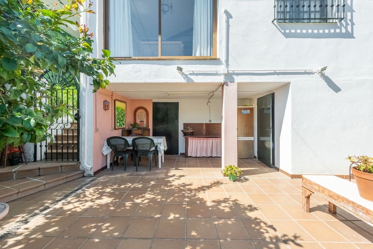 3 bedroom Apartment for sale in Benahavis - € 499,000 (Ref: 9296257)