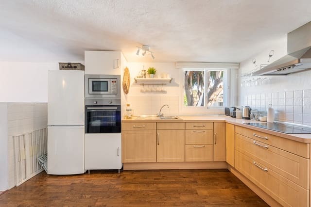 2 bedroom Apartment for sale in Benahavís with pool - € 249,000 (Ref: 9296260)