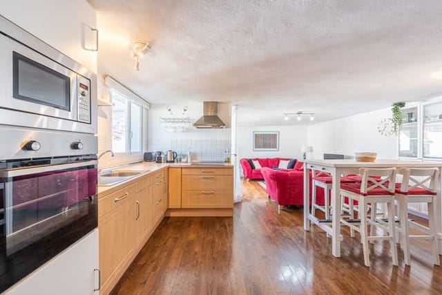 2 bedroom Apartment for sale in Benahavís with pool - € 249,000 (Ref: 9296260)