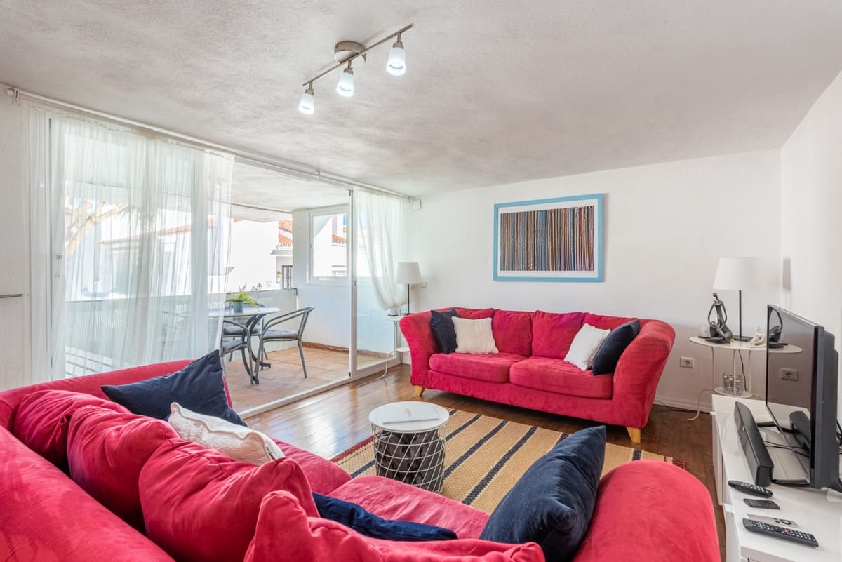 2 bedroom Apartment for sale in Benahavis with pool - € 249,000 (Ref: 9296260)