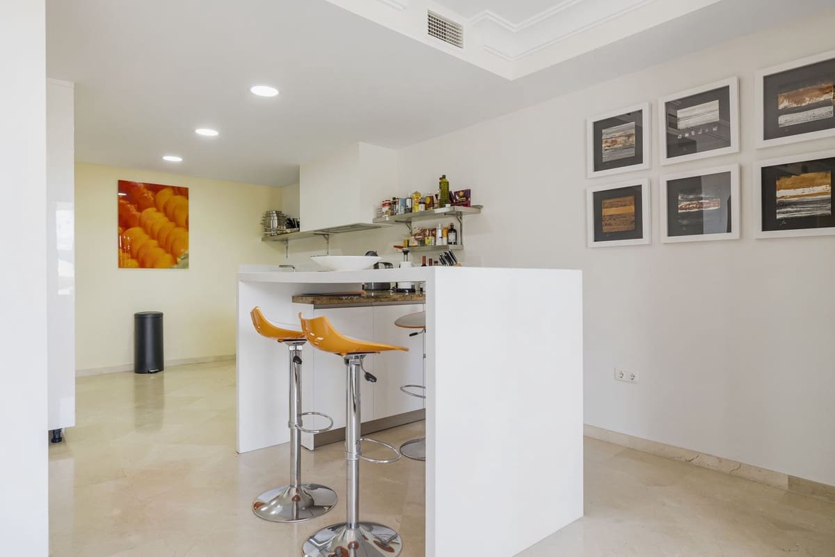 5 soverom Hus til salgs i La Heredia med svømmebasseng garasje - € 1 095 000 (Ref: 9296261)