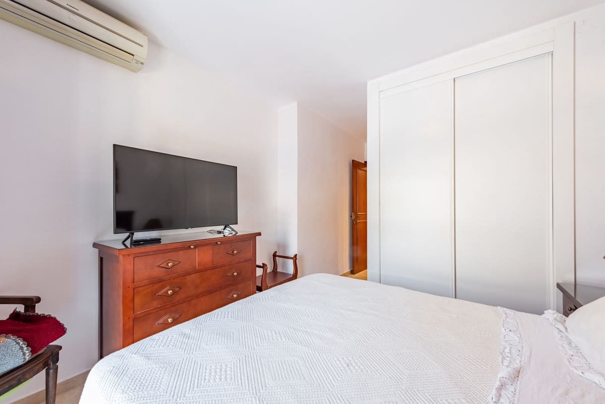 3 sypialnia Dom na sprzedaż w Benahavis z basenem - 490 000 € (Ref: 9296266)