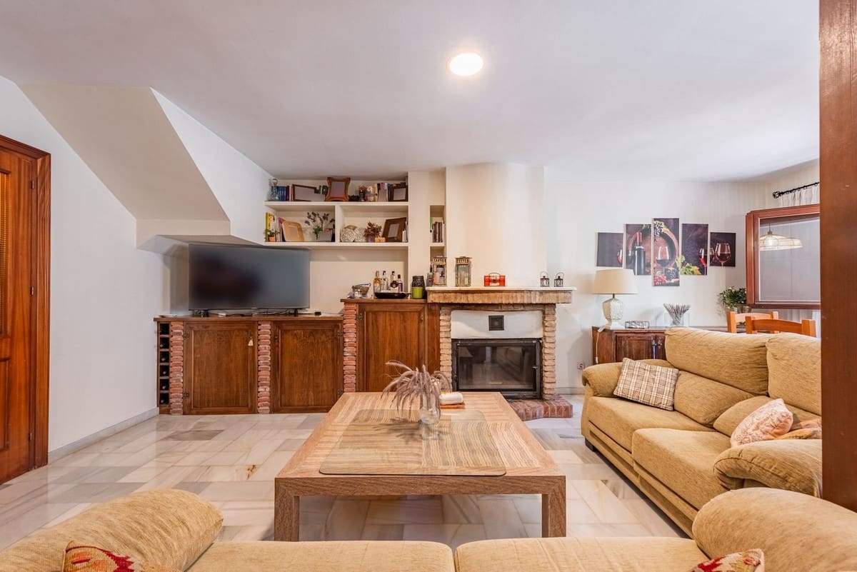 3 sypialnia Dom na sprzedaż w Benahavis z basenem - 490 000 € (Ref: 9296266)