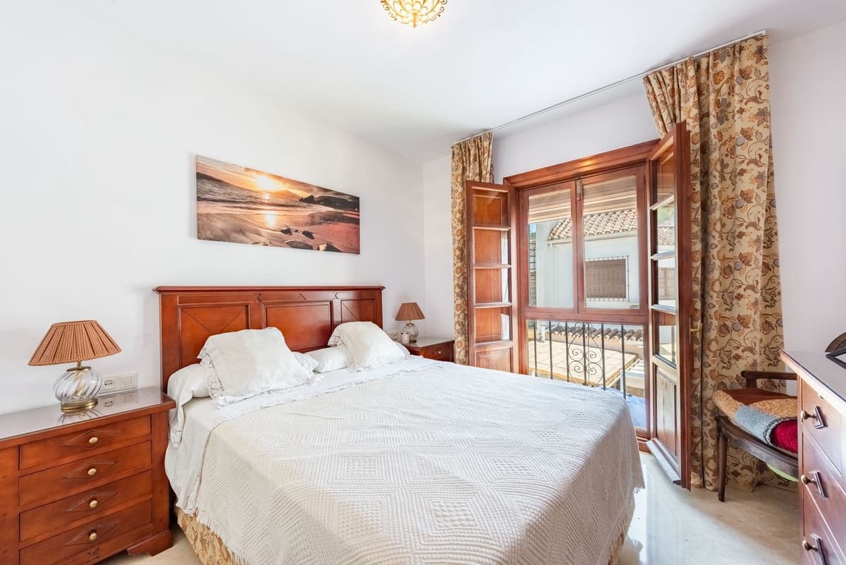 3 sypialnia Dom na sprzedaż w Benahavis z basenem - 490 000 € (Ref: 9296266)