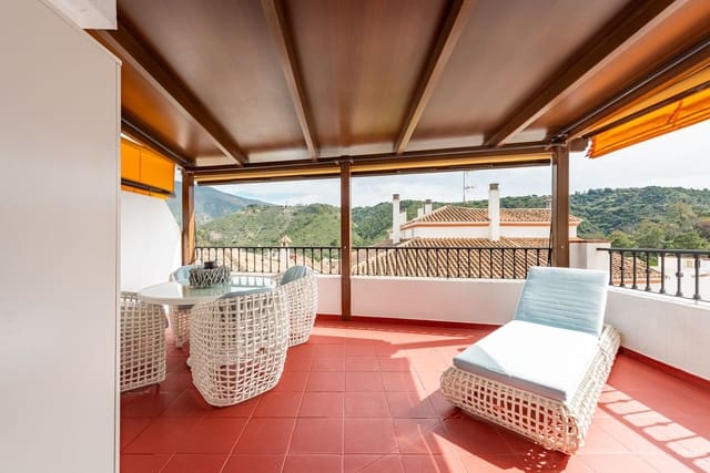 2 bedroom Apartment for sale in Benahavís with garage - € 365,000 (Ref: 9296272)