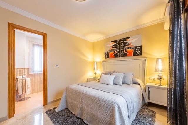 2 bedroom Apartment for sale in Benahavís with garage - € 365,000 (Ref: 9296272)