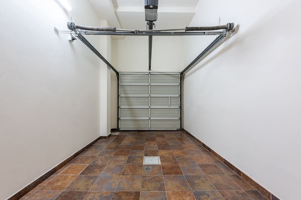 3 bedroom Townhouse for sale in Benahavis with pool garage - € 550,000 (Ref: 9386551)