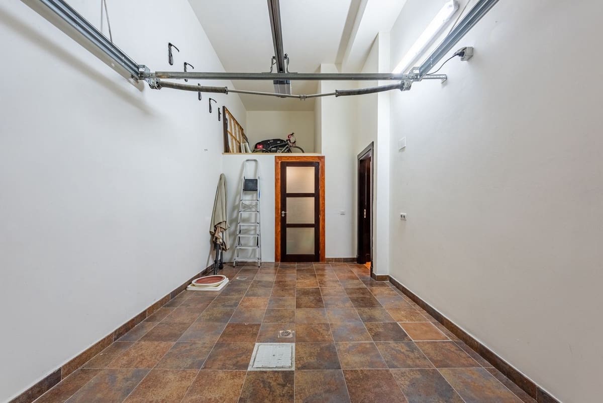 3 bedroom Townhouse for sale in Benahavis with pool garage - € 550,000 (Ref: 9386551)