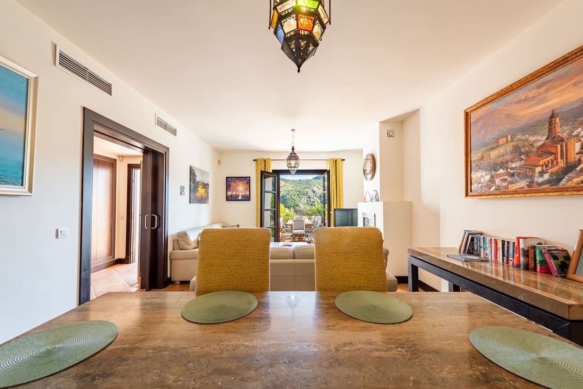 3 bedroom Townhouse for sale in Benahavis with pool garage - € 550,000 (Ref: 9386551)