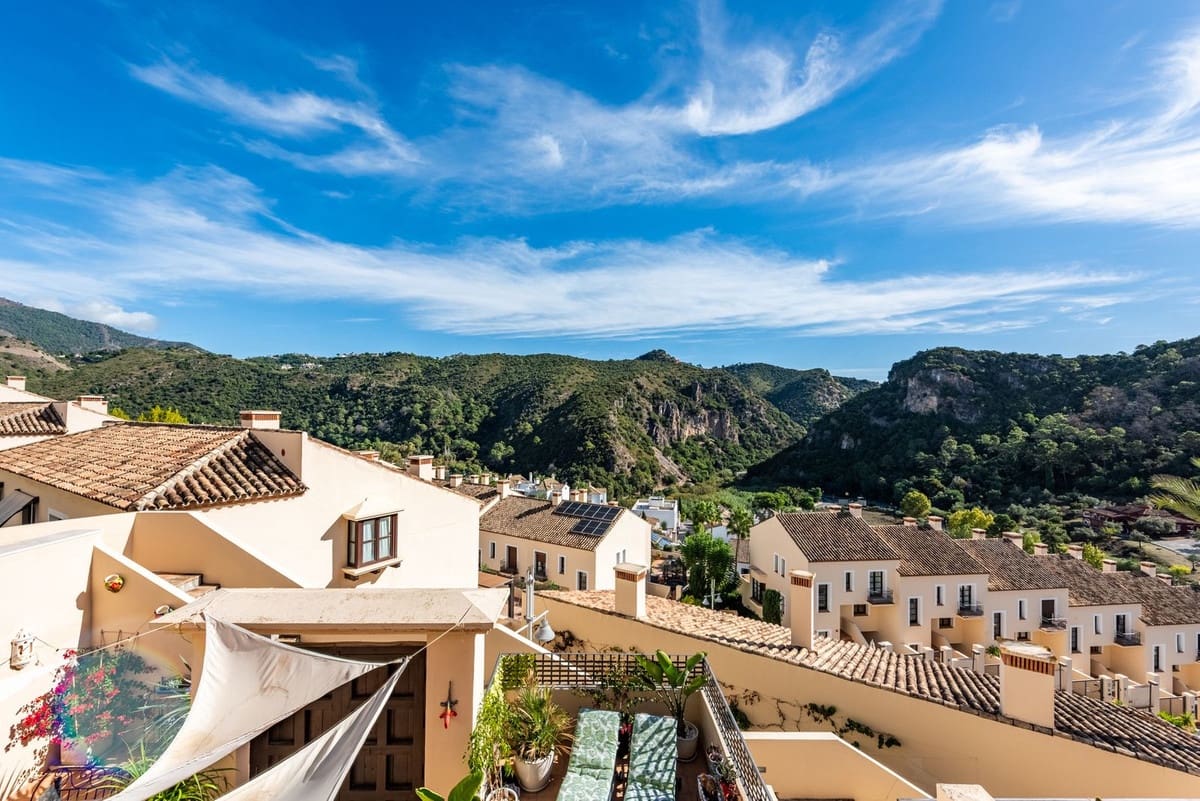 3 bedroom Townhouse for sale in Benahavis with pool garage - € 550,000 (Ref: 9386551)