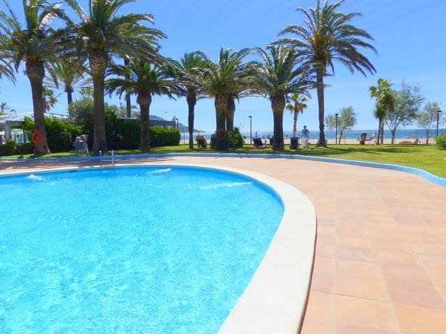 1 slaapkamer Strandappartement te koop in Roses met zwembad - € 162.000 (Ref: 10012156)