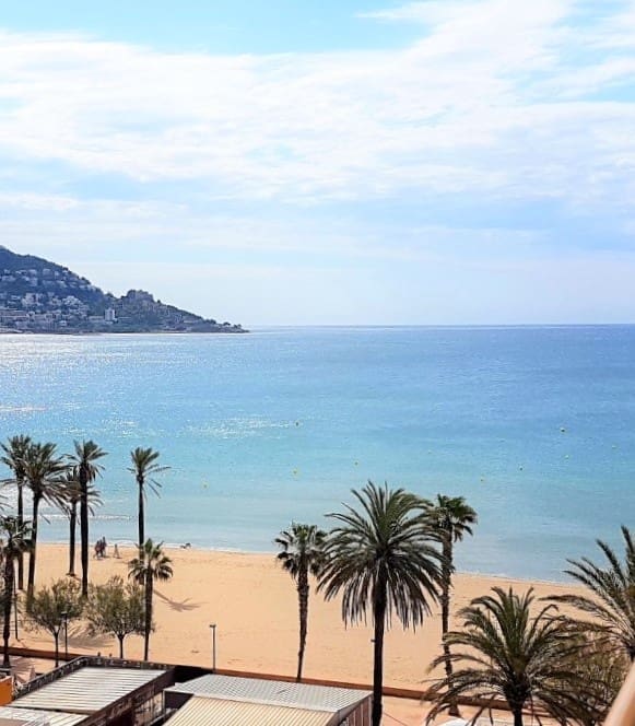 1 quarto Apartamento de Praia para venda em Roses com piscina - 162 000 € (Ref: 10012156)