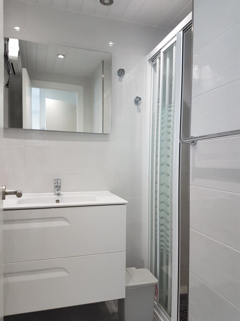 2 bedroom Beach Apartment for sale in Roses with pool - € 300,000 (Ref: 10044081)