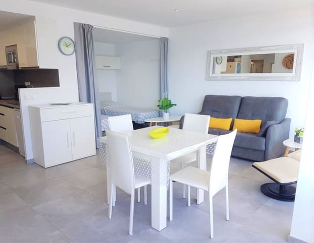 2 bedroom Beach Apartment for sale in Santa Margarida, Roses with pool - € 300,000 (Ref: 10044081)