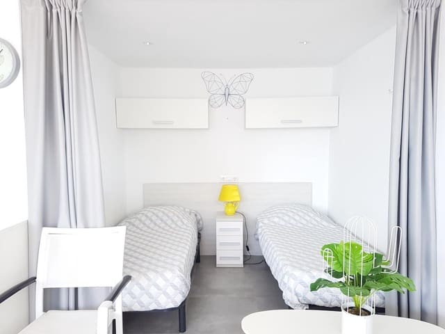 2 bedroom Beach Apartment for sale in Santa Margarida, Roses with pool - € 300,000 (Ref: 10044081)