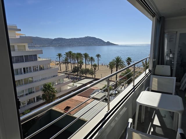 2 camera da letto Appartamento sulla Spiaggia in vendita in Santa Margarida, Roses con piscina - 300.000 € (Rif: 10044081)