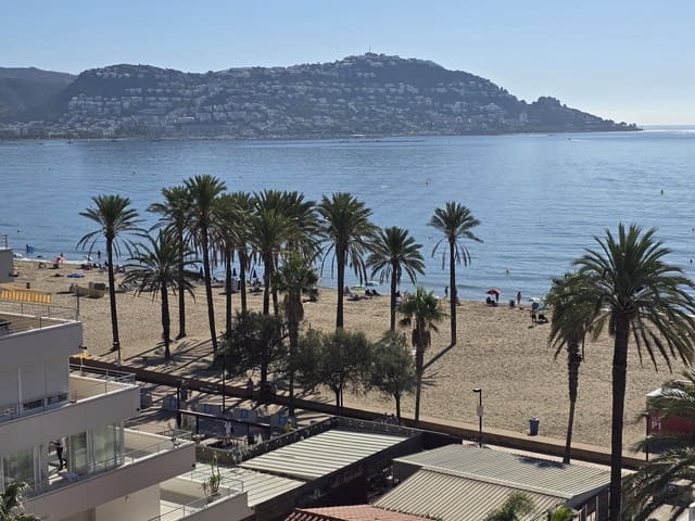 2 camera da letto Appartamento sulla Spiaggia in vendita in Santa Margarida, Roses con piscina - 300.000 € (Rif: 10044081)