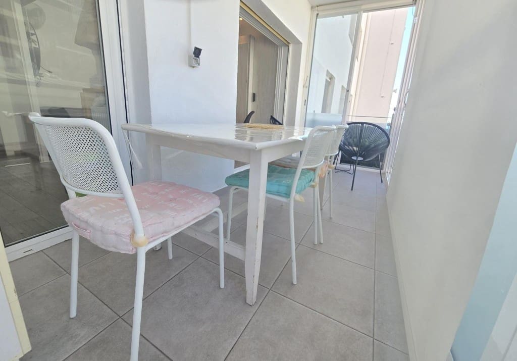 2 bedroom Beach Apartment for sale in Roses with garage - € 265,500 (Ref: 10094957)