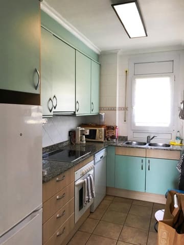 3 makuuhuone Huoneisto myytävänä paikassa Santa Margarida, Roses mukana uima-altaan 
autotalli - 285 000 € (Ref: 10156881)