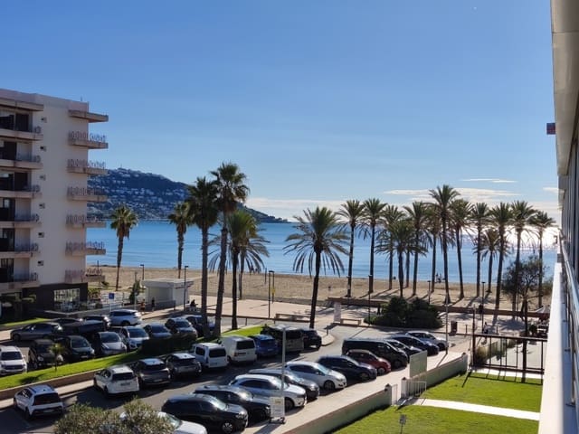 2 camera da letto Appartamento sulla Spiaggia in vendita in Santa Margarida, Roses con piscina - 244.000 € (Rif: 10183439)