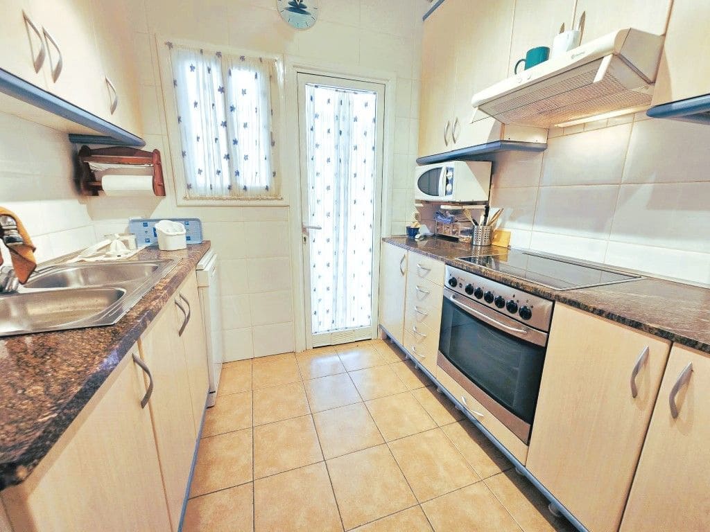 2 Zimmer Apartment zu verkaufen in Roses mit Pool - 228.000 € (Ref: 8332208)