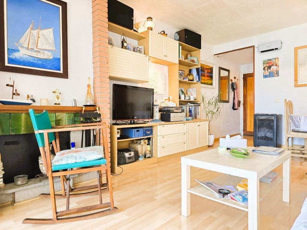 2 Zimmer Apartment zu verkaufen in Roses mit Pool - 228.000 € (Ref: 8332208)