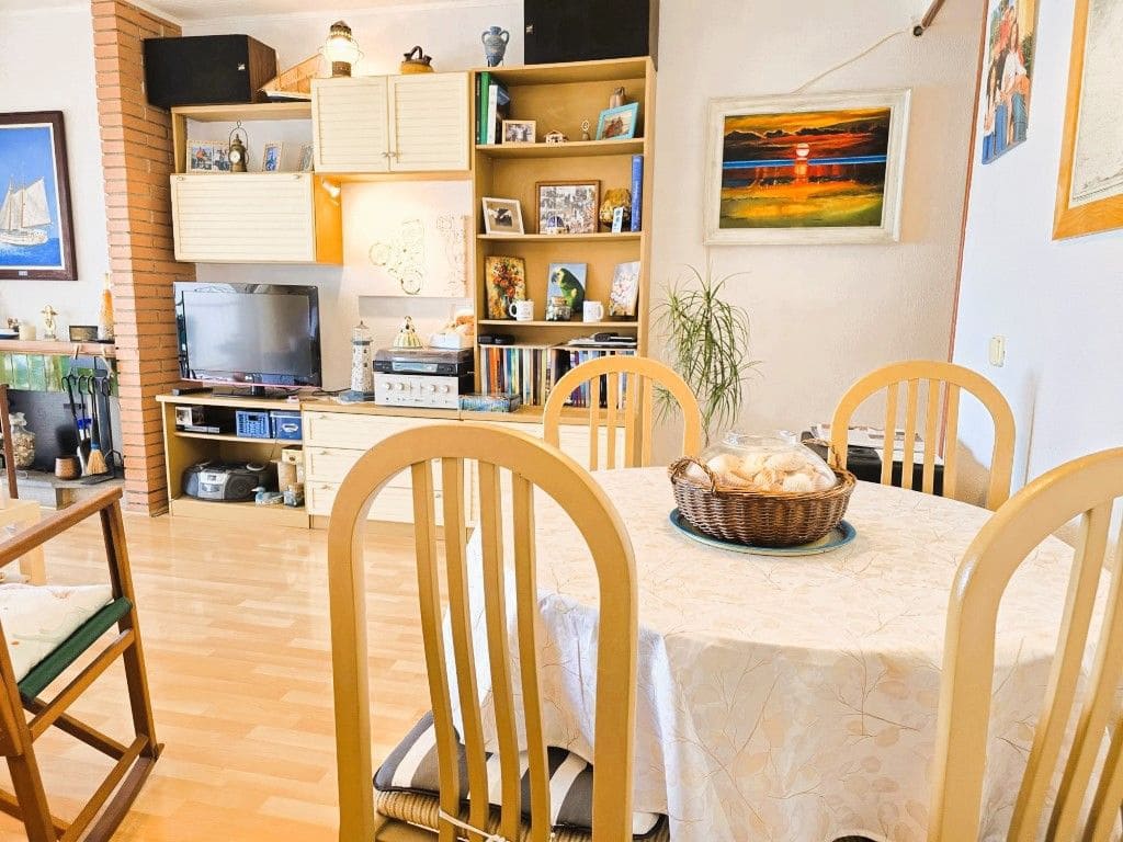 2 Zimmer Apartment zu verkaufen in Roses mit Pool - 228.000 € (Ref: 8332208)