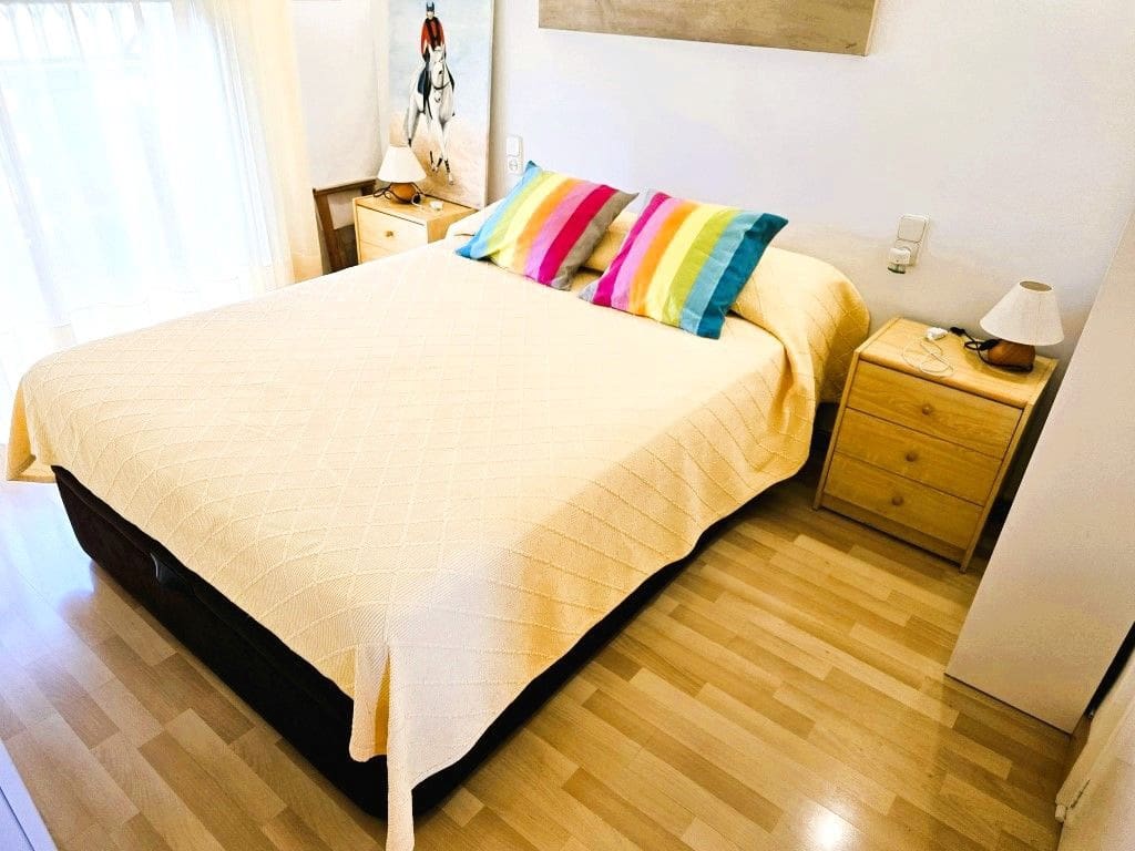 2 Zimmer Apartment zu verkaufen in Roses mit Pool - 228.000 € (Ref: 8332208)