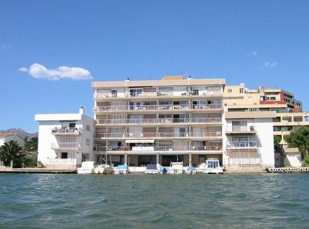 2 Zimmer Apartment zu verkaufen in Roses mit Pool - 228.000 € (Ref: 8332208)