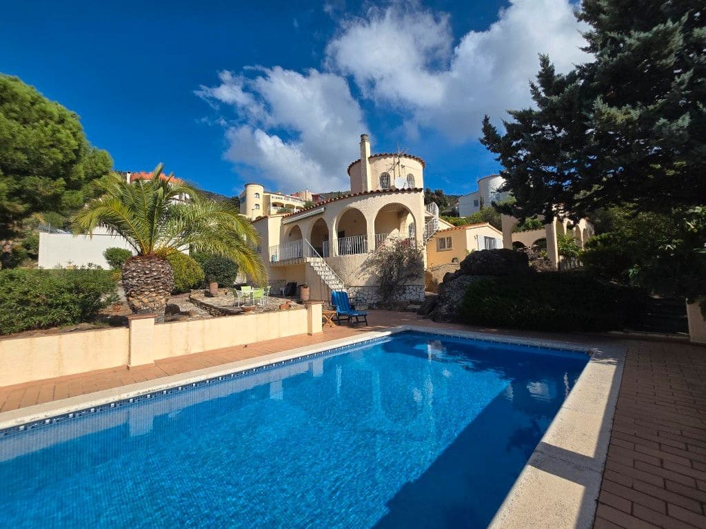 4 slaapkamer Villa te koop in Palau-saverdera met zwembad garage - € 550.000 (Ref: 8649090)