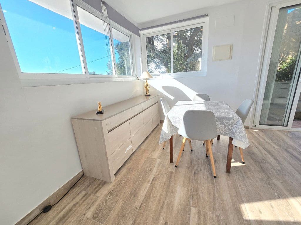 5 slaapkamer Villa te koop in Roses met garage - € 375.000 (Ref: 8840363)