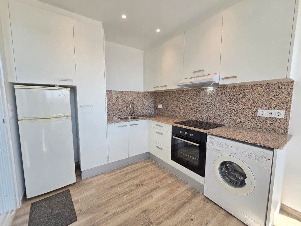 5 slaapkamer Villa te koop in Roses met garage - € 375.000 (Ref: 8840363)