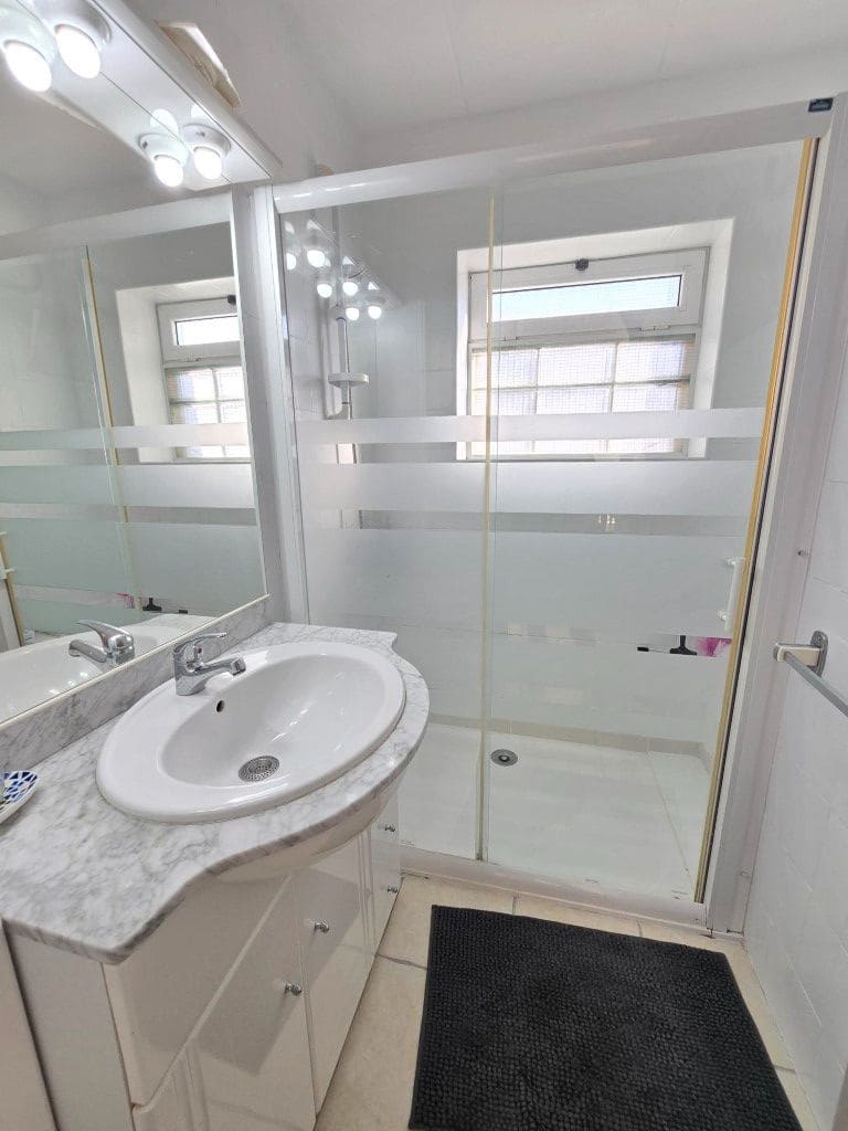 5 slaapkamer Villa te koop in Roses met garage - € 375.000 (Ref: 8840363)