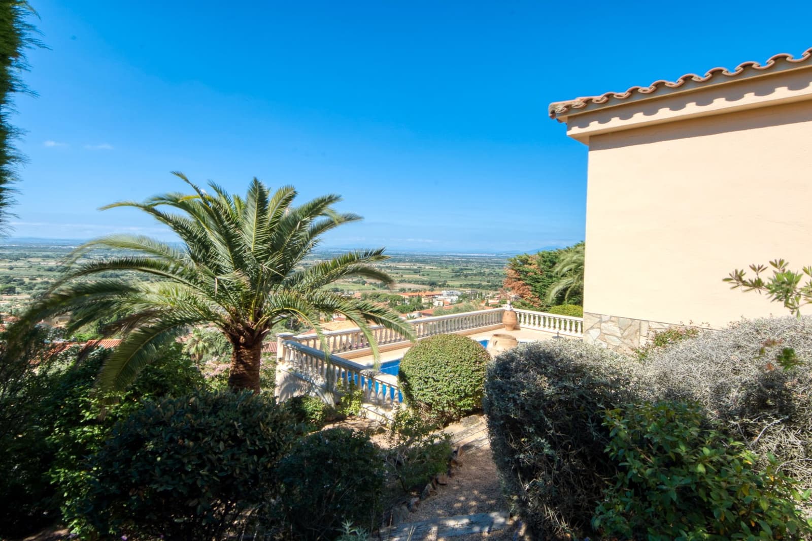 3 soveværelse Villa til salg i Palau-saverdera med swimmingpool garage - € 595.000 (Ref: 8875127)