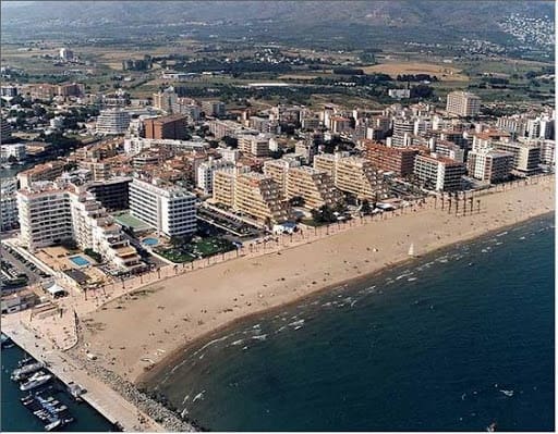 1 quarto Apartamento de Praia para venda em Roses - 135 000 € (Ref: 9040938)