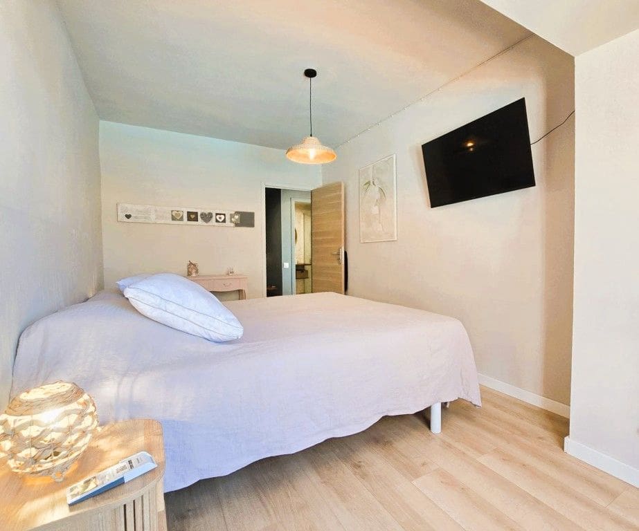 1 soveværelse Strandlejlighed til salg i Roses med swimmingpool - € 349.500 (Ref: 9205484)