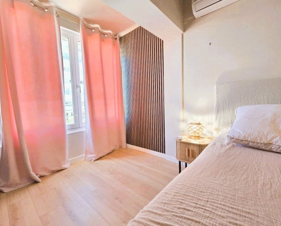 1 soveværelse Strandlejlighed til salg i Roses med swimmingpool - € 349.500 (Ref: 9205484)