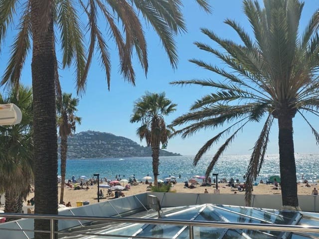 1 sovrum Strandlägenhet till salu i Santa Margarida, Roses med pool - 349 500 € (Ref: 9205484)