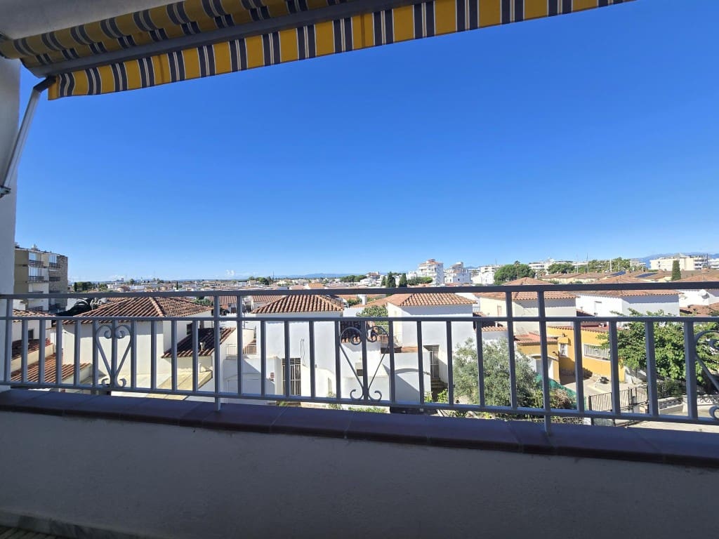 Apartamento de 3 habitaciones en Roses en venta - 189.000 € (Ref: 9257678)