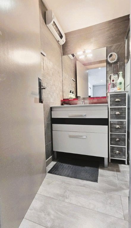 1 soveværelse Strandlejlighed til salg i Roses med swimmingpool - € 212.500 (Ref: 9297749)