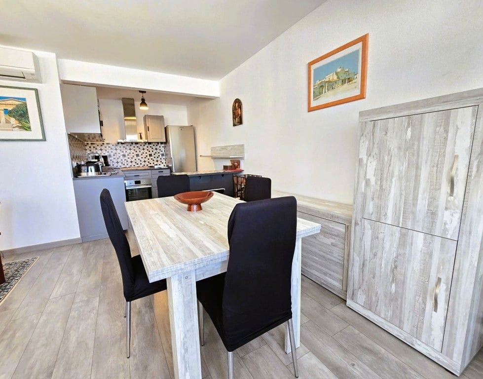 1 soveværelse Strandlejlighed til salg i Roses med swimmingpool - € 212.500 (Ref: 9297749)