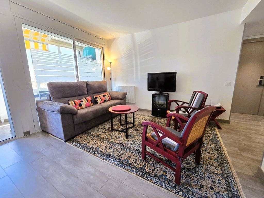 1 soveværelse Strandlejlighed til salg i Roses med swimmingpool - € 212.500 (Ref: 9297749)