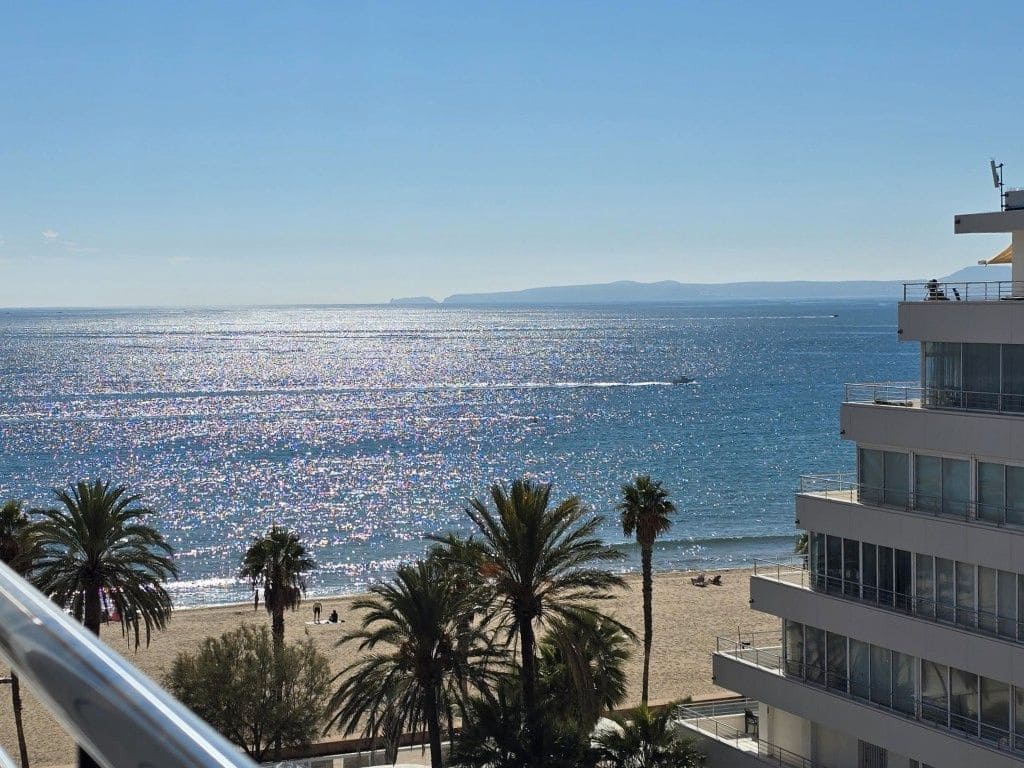 1 soveværelse Strandlejlighed til salg i Roses med swimmingpool - € 212.500 (Ref: 9297749)