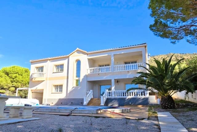 4 bedroom Villa for sale in Pau with pool garage - € 695,000 (Ref: 9335434)