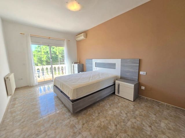 4 bedroom Villa for sale in Pau with pool garage - € 695,000 (Ref: 9335434)