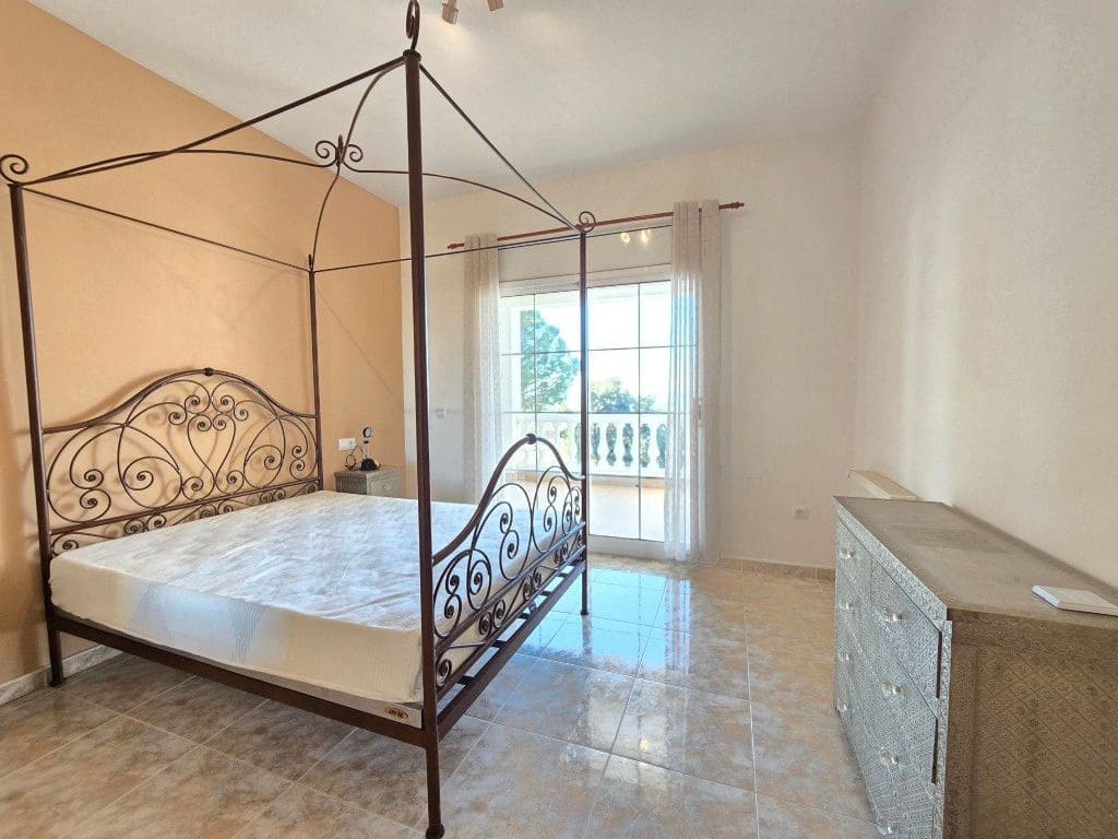 4 Zimmer Villa zu verkaufen in Pau mit Pool Garage - 695.000 € (Ref: 9335434)