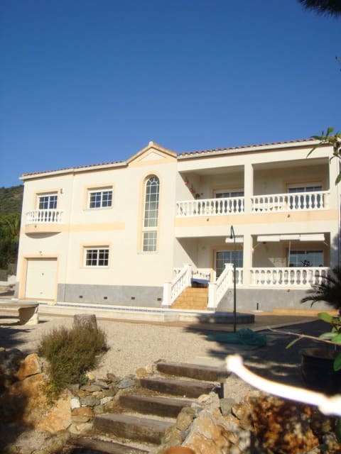 4 bedroom Villa for sale in Pau with pool garage - € 695,000 (Ref: 9335434)