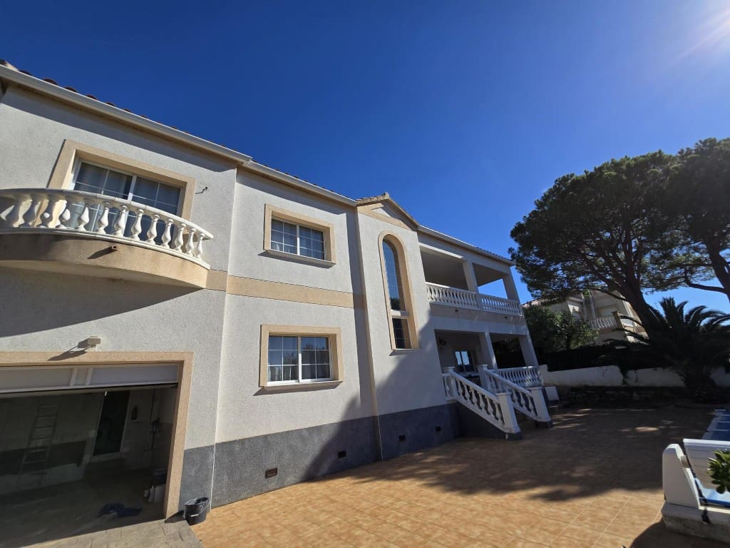 Chalet de 4 habitaciones en Pau en venta con piscina garaje - 695.000 € (Ref: 9335434)