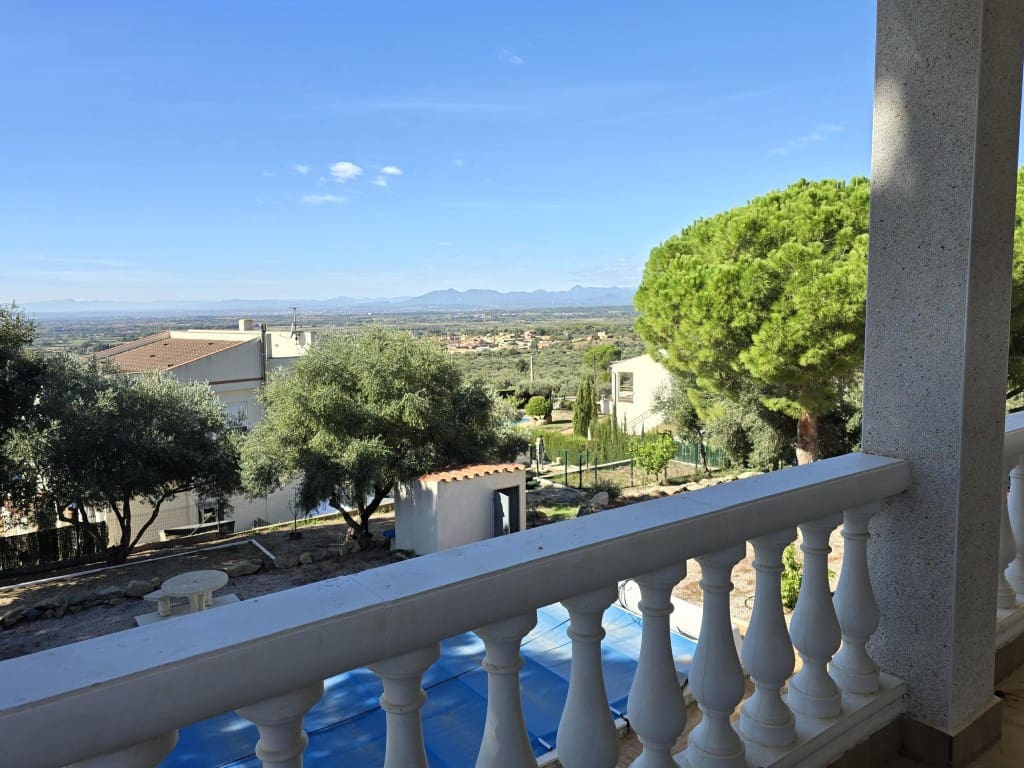 Chalet de 4 habitaciones en Pau en venta con piscina garaje - 695.000 € (Ref: 9335434)